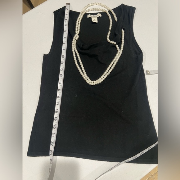 White House Black Market Sleeveless Hanging Neck Knitted Pearl Collar Blouse XS - Picture 9 of 10